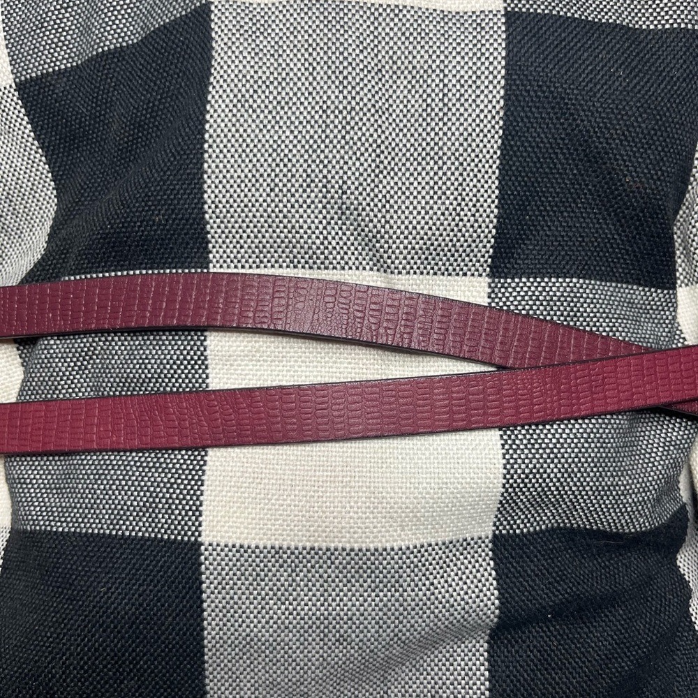 Elegant Burgundy Genuine Leather Belt - Picture 3 of 7